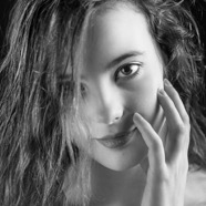 0179 Marta Studio session b&w 96dpi.jpg