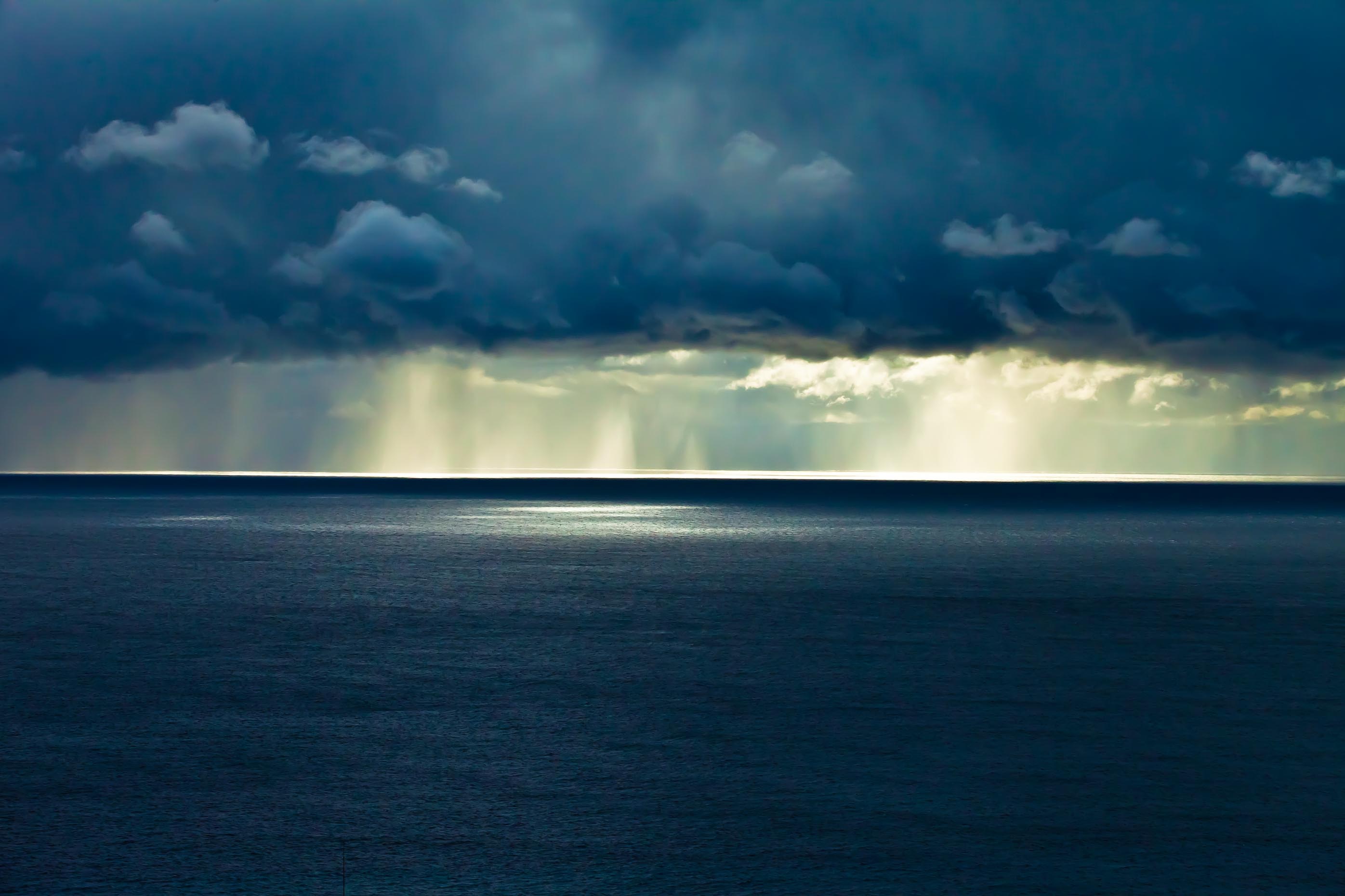 5D 2732 mare luce all'orizzonte.jpg