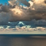 5D 4176 mare e nuvole 19 maggio 2013.jpg