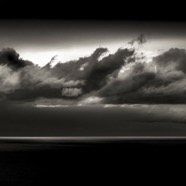 7260 Nuvole davanti a Monaco bnw fine art caldo.jpg